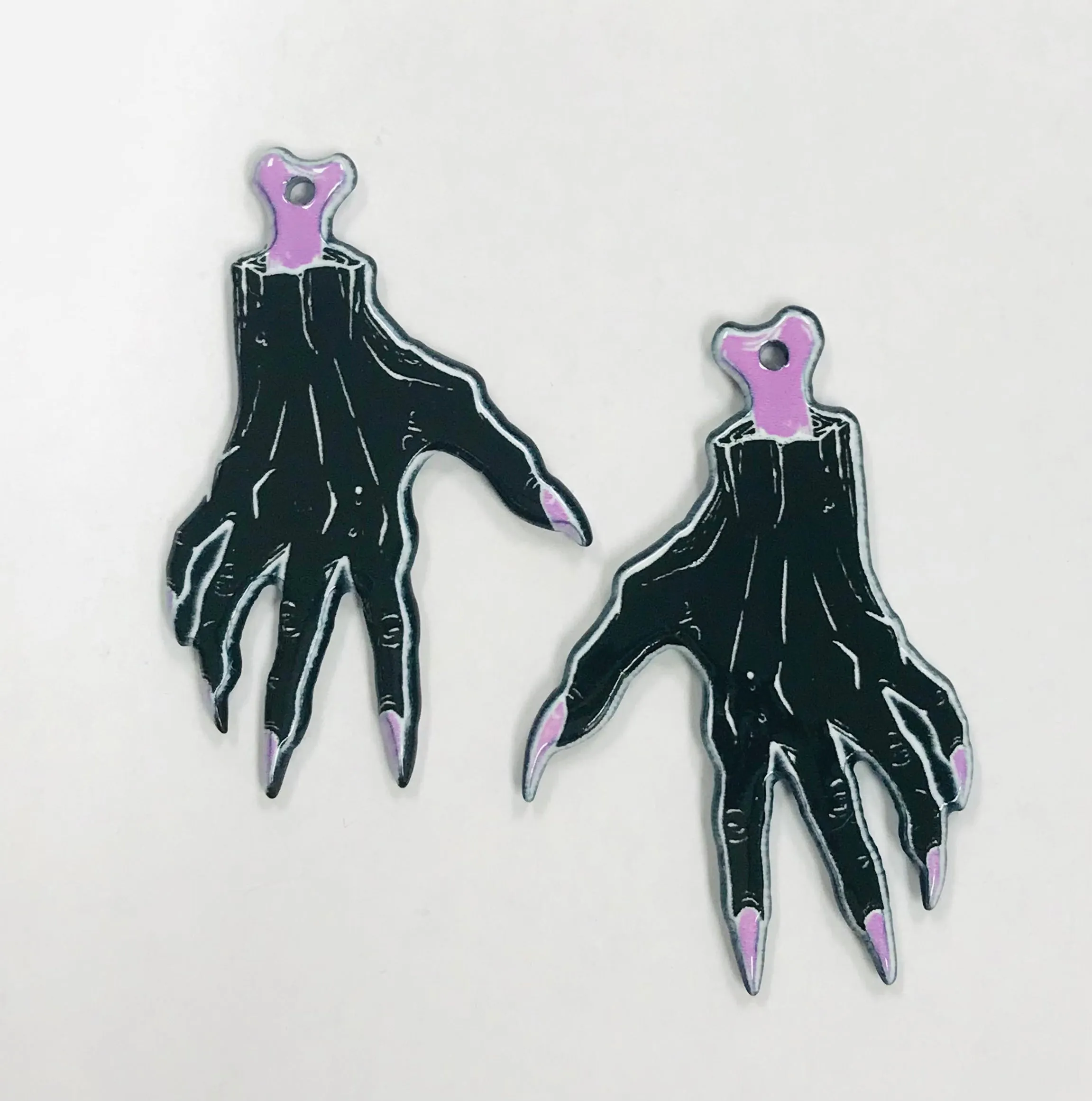 4 Black Horror Claw Charms, Wholesale Acrylic Charms DIY jewelry making