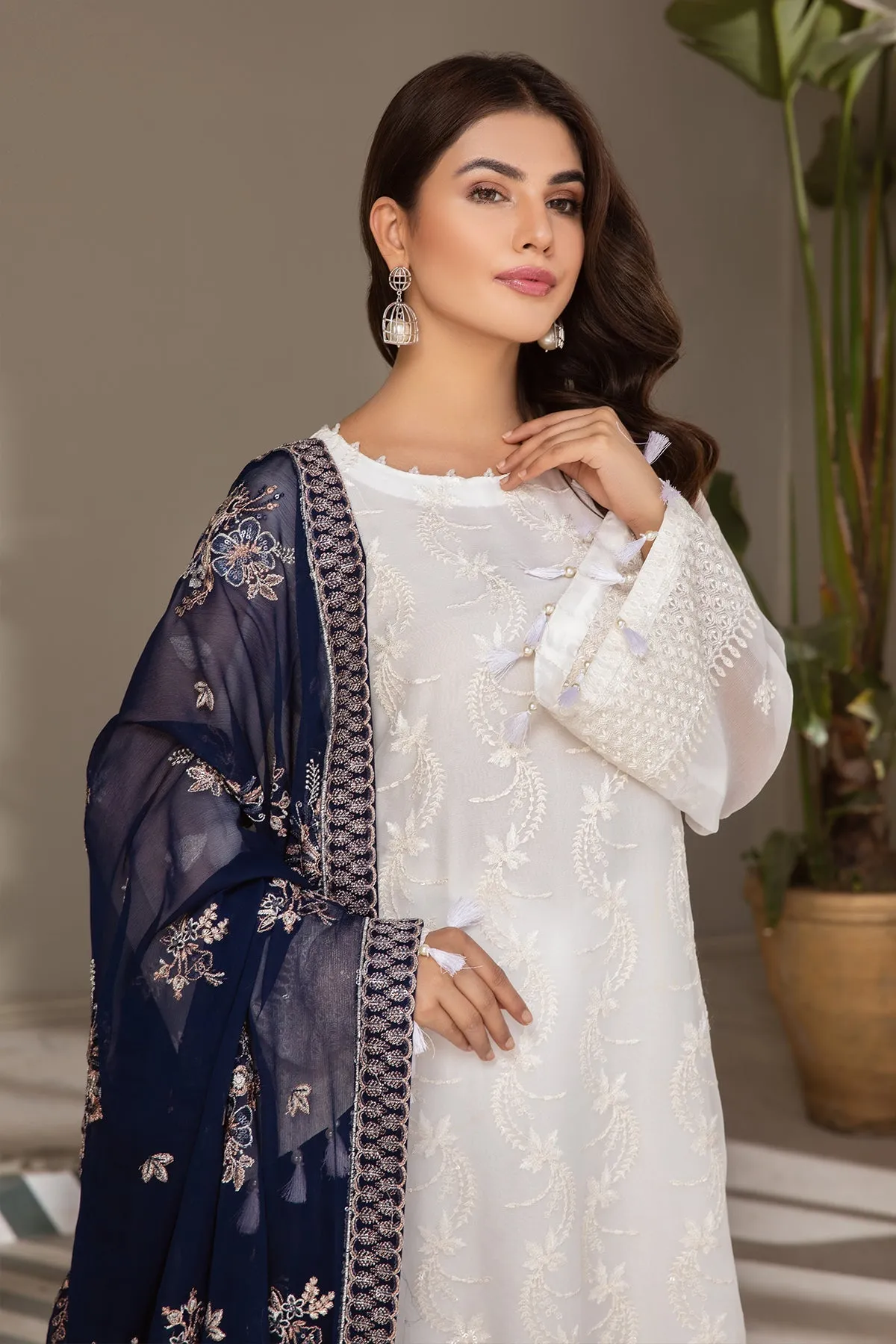 Alizeh Fashion Mahyar Embroidered Festive Chiffon 3PCS Suit D-03 Pareesa