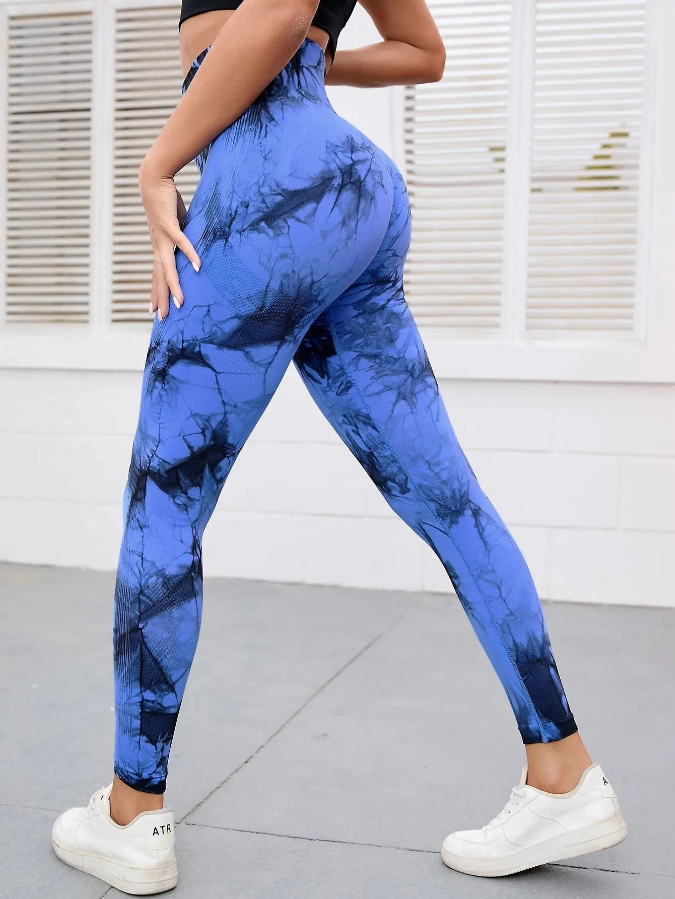 Aniya Tie Dye Scrunched Gym Leggings