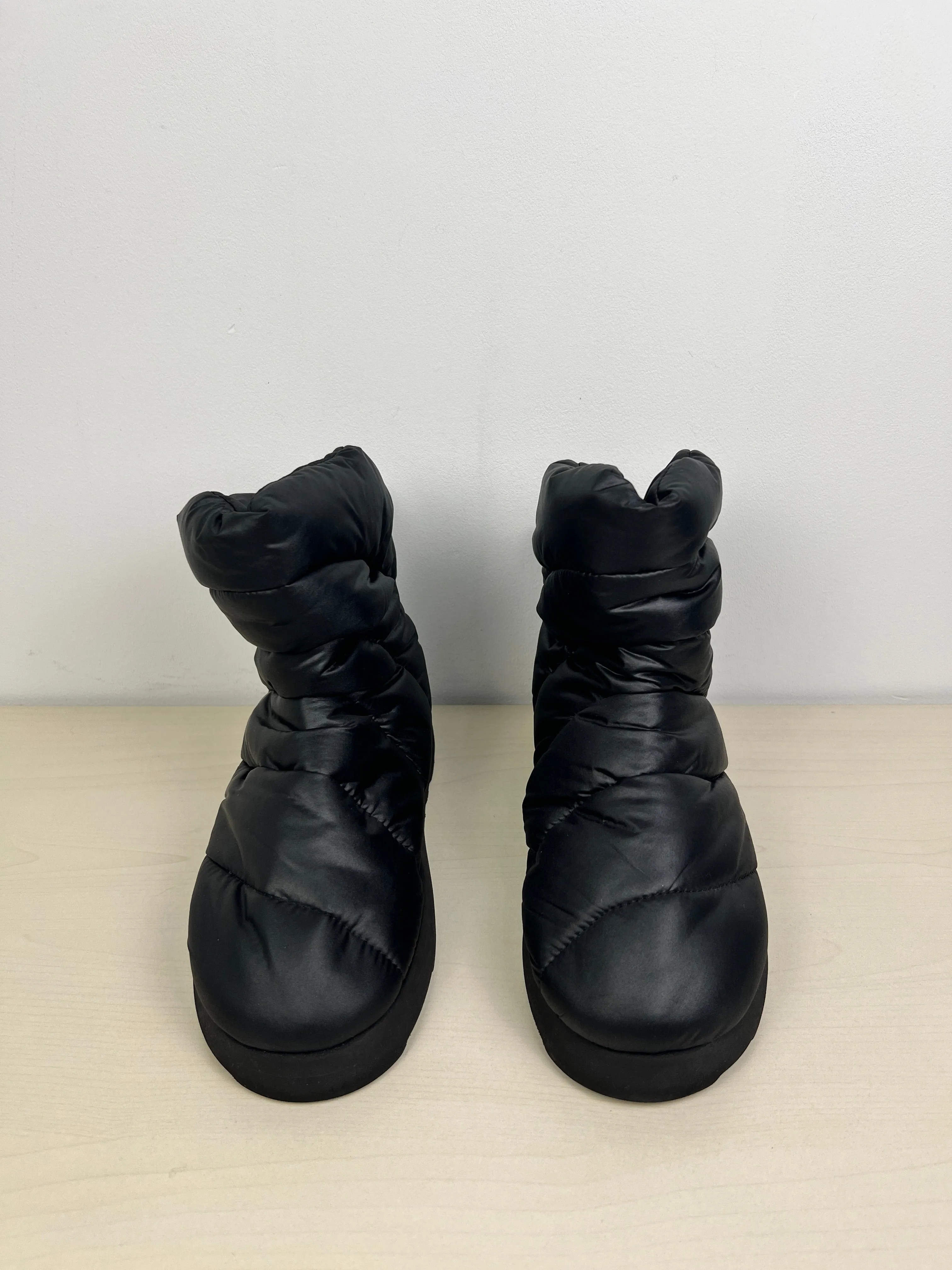 Boots Snow By PIUMESTUDIO In Black, Size: 6