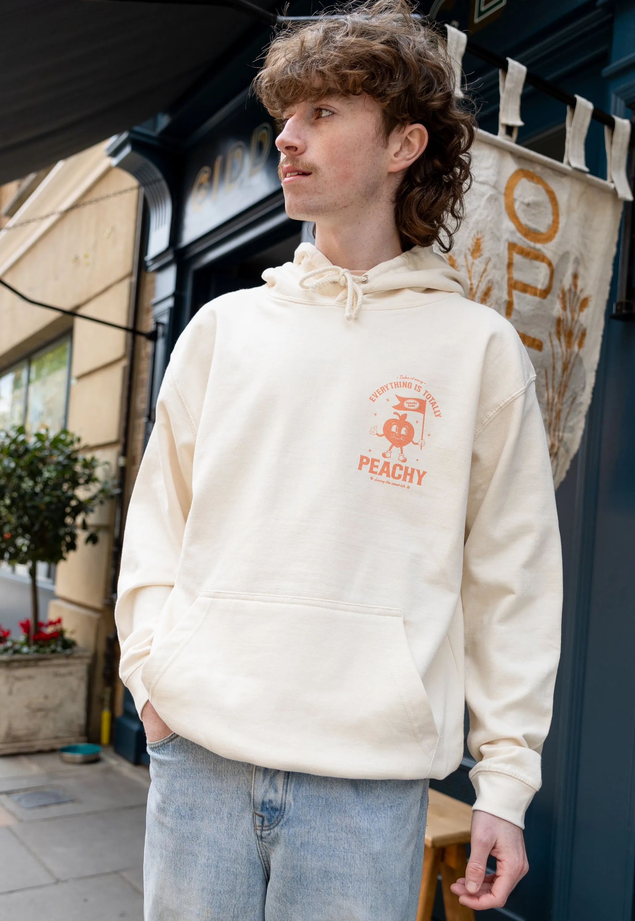 Everything Is Peachy Graphic Hoodie in Vanilla