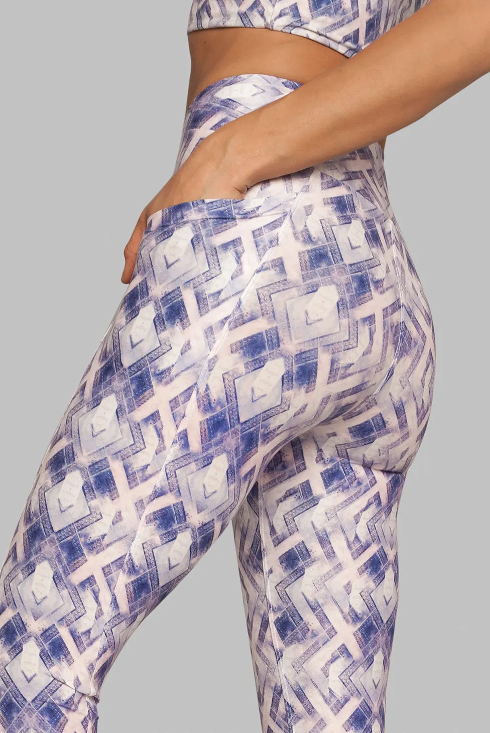 Oasis Crossover Pocket Legging