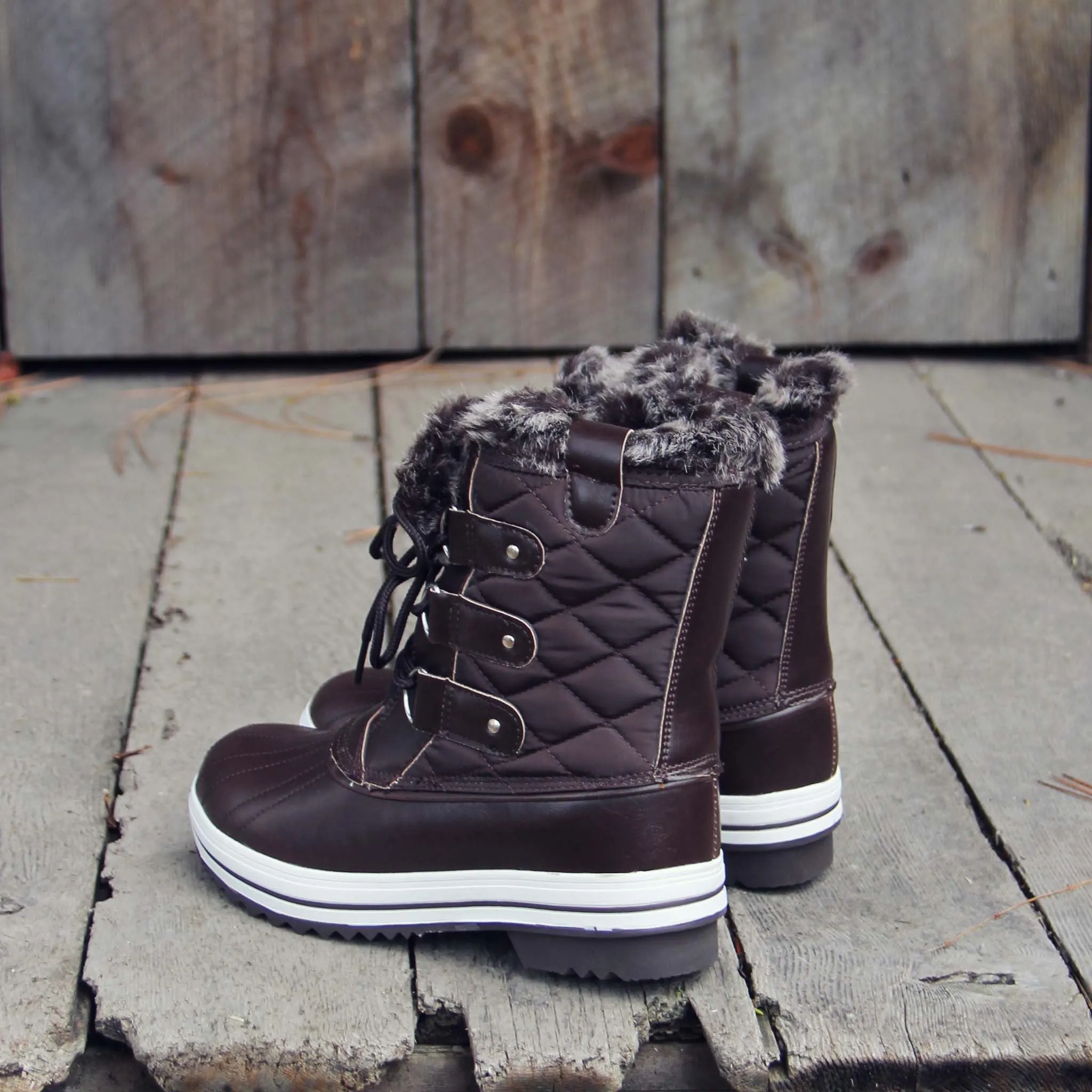 The Snowy Pines Snow Boots in Brown